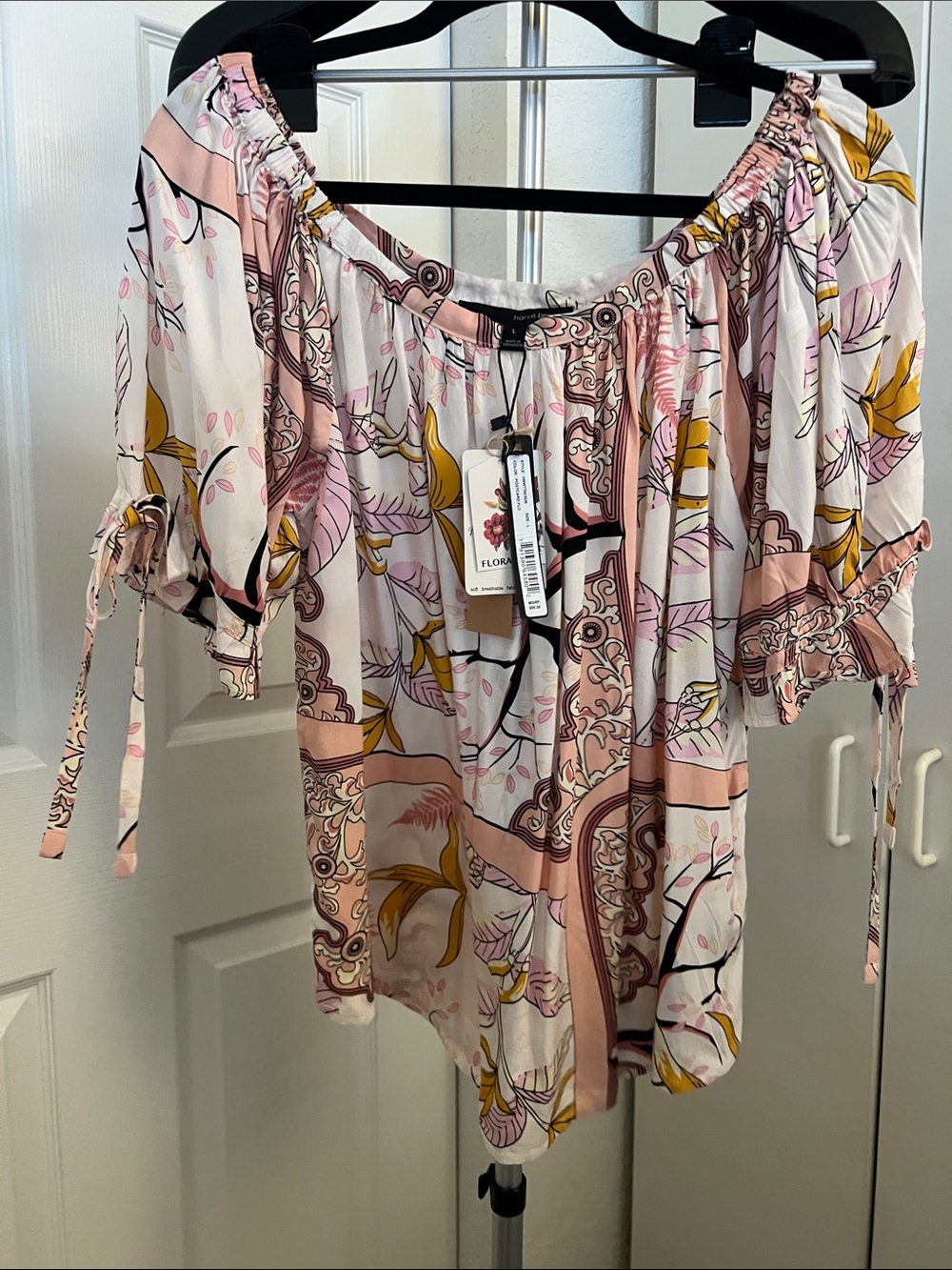 Harve Benard Pink Cream Floral Off-Shoulder Blouse size L to XL